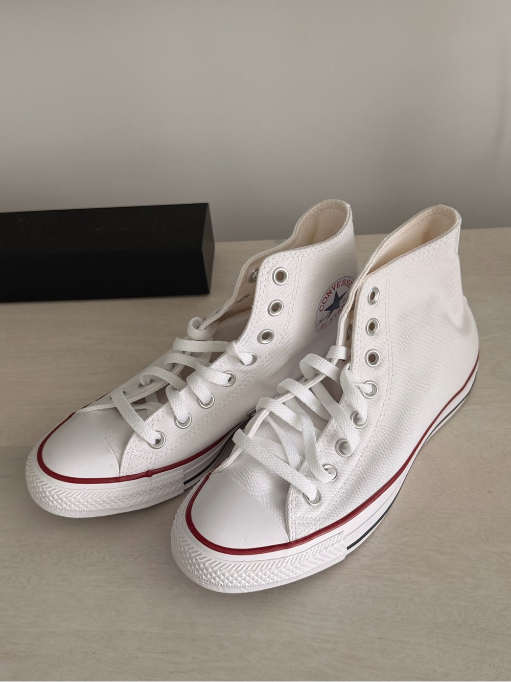 White Converse Chuck Taylor All Star High Top Sneakers! - Picture 1 of 3